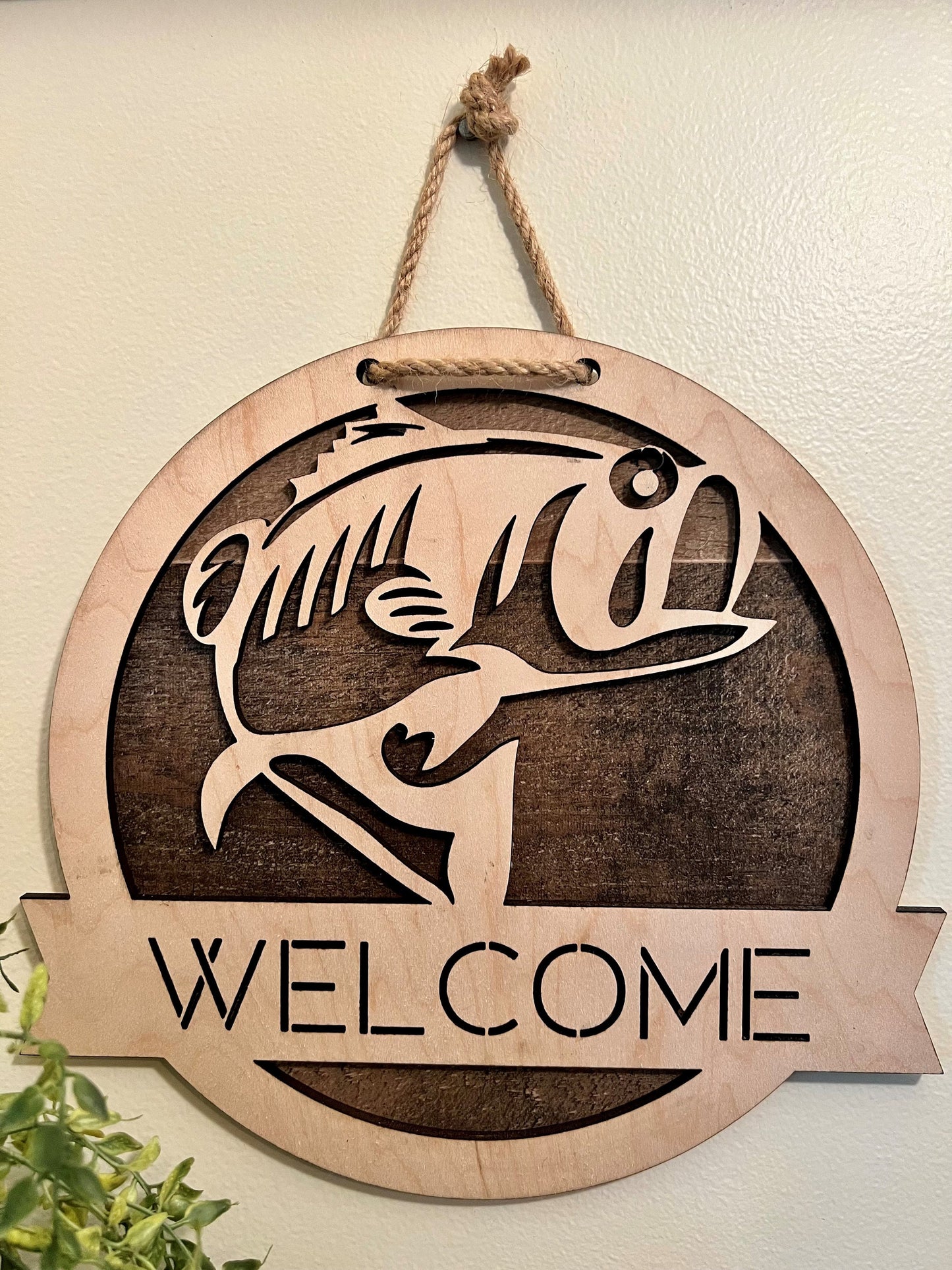 Round Rustic Welcome Signs
