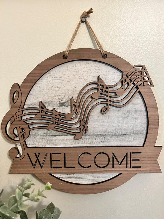 Round Rustic Welcome Signs